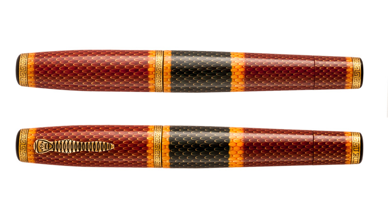 Coral Snake Pen